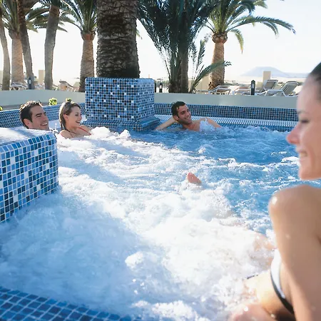 Hotel Riu Oliva 3*